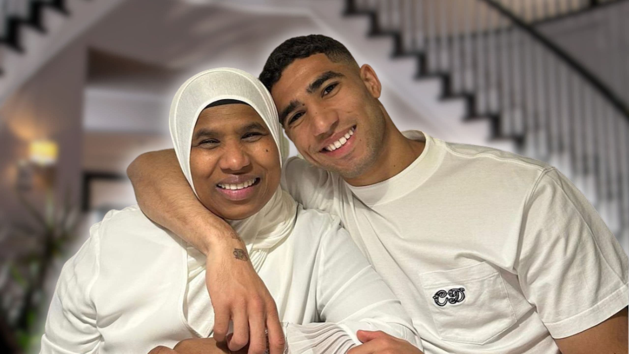 achraf hakimi and his mother posing together
